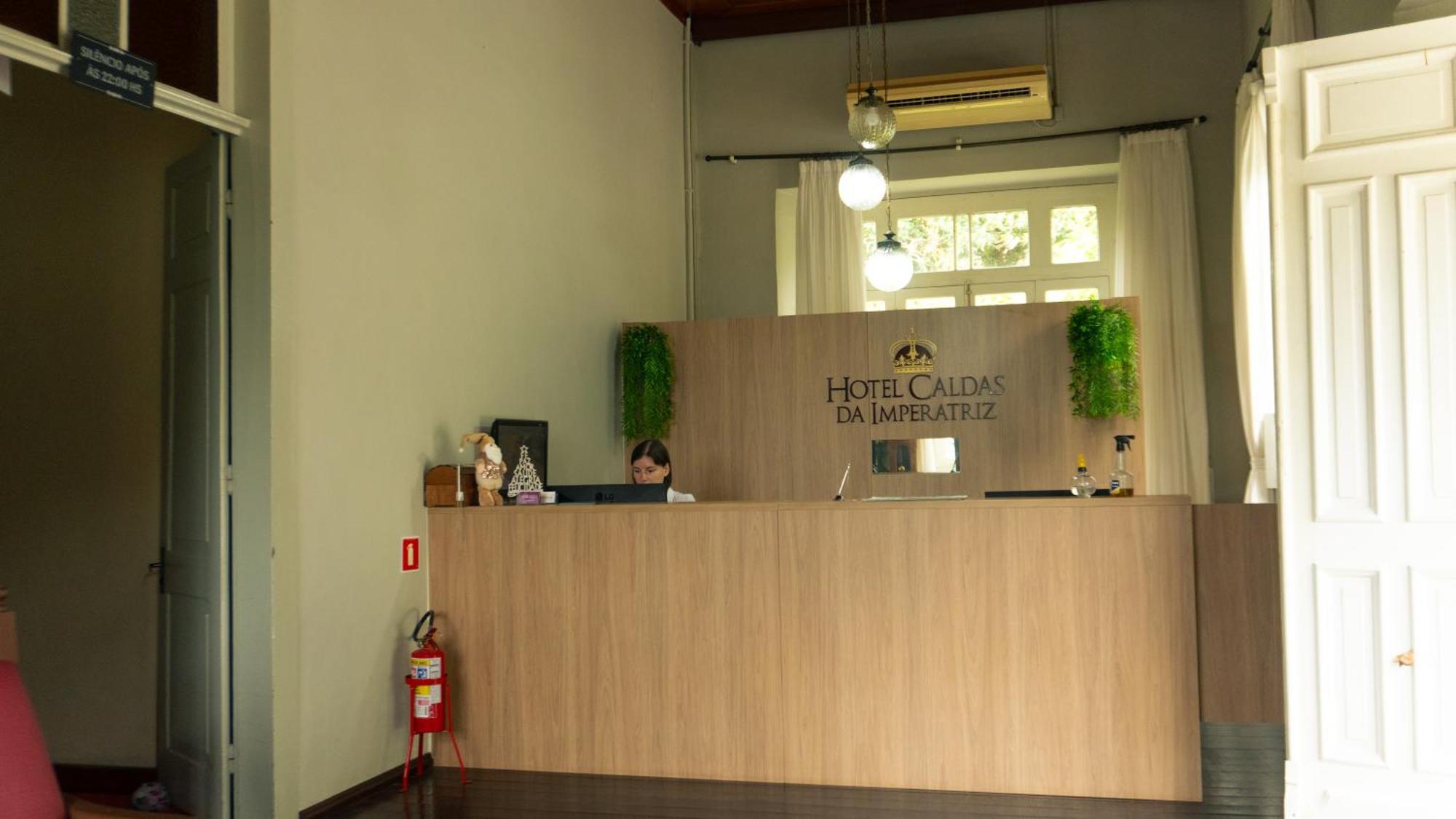 Hotel Caldas Da Imperatriz 圣阿马鲁-达因佩拉特里斯 外观 照片